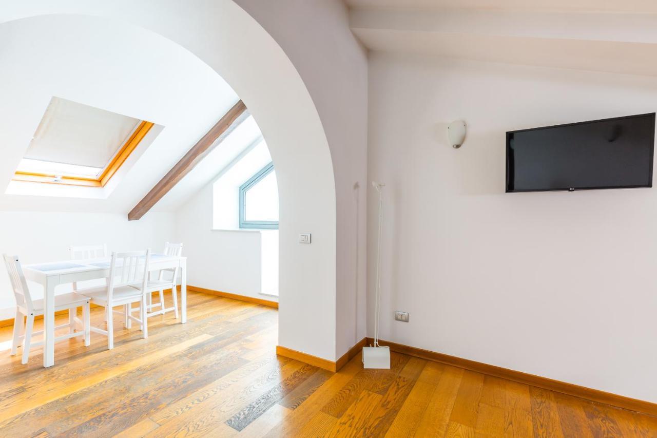 Attico Al Duomo By Napoliapartments Appartamento *